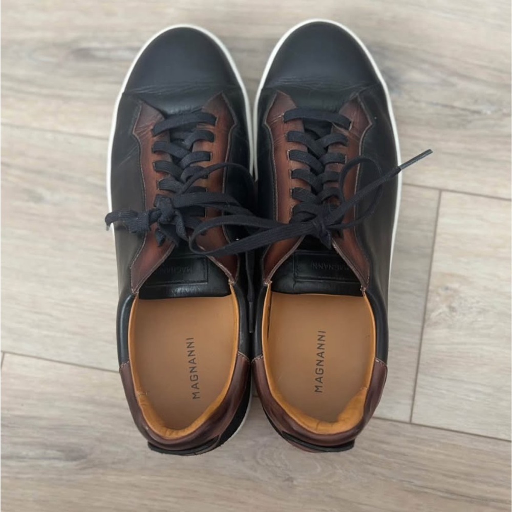Magnanni Men's Dual-Tone Leather Sneakers